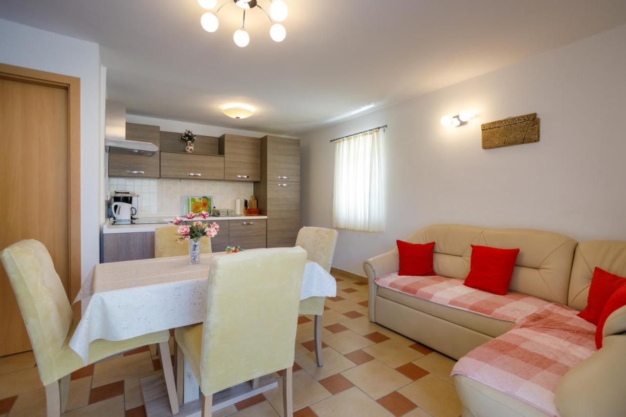 Apartmani Bakran Krk Town Exterior foto