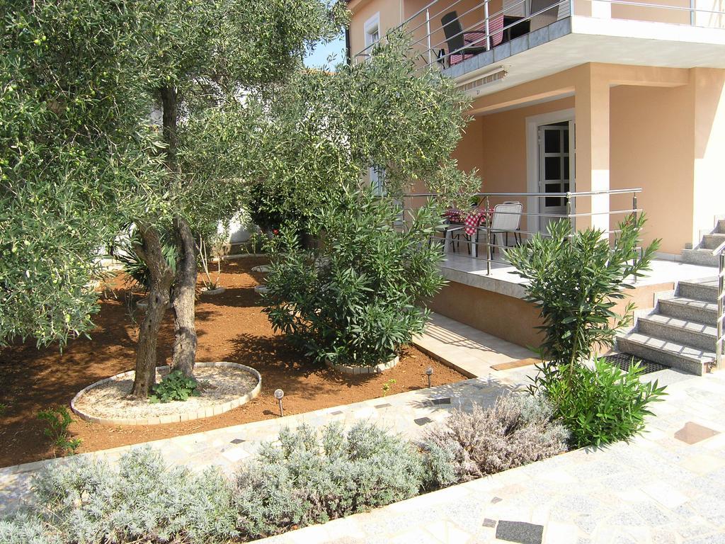 Apartmani Bakran Krk Town Exterior foto